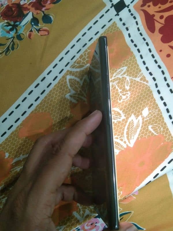 LG velvet 5G non pta 6/128 10/10 condition      03281570093 4