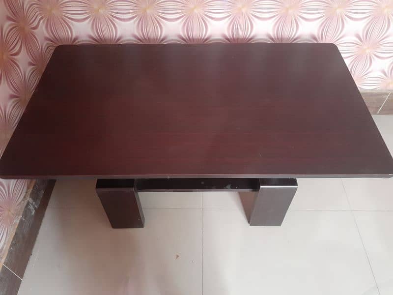 Perfect condition table 1