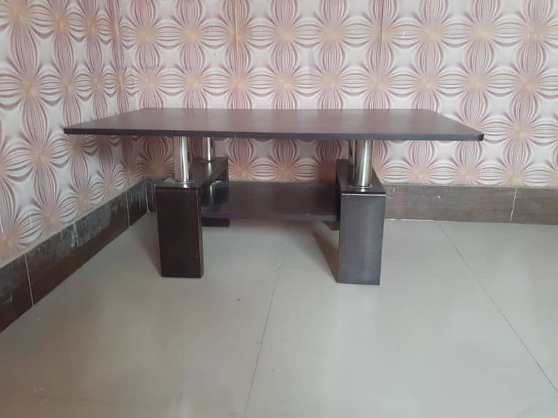 Perfect condition table 2