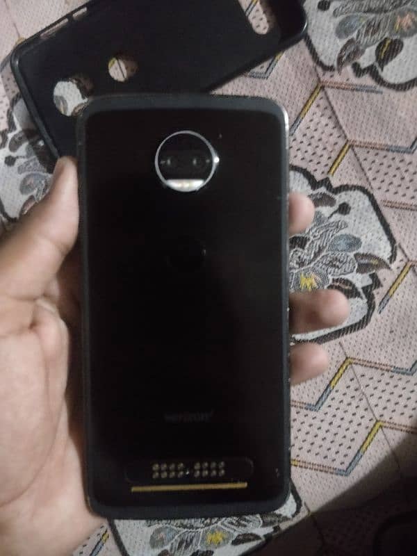 moto z2 4 64 1