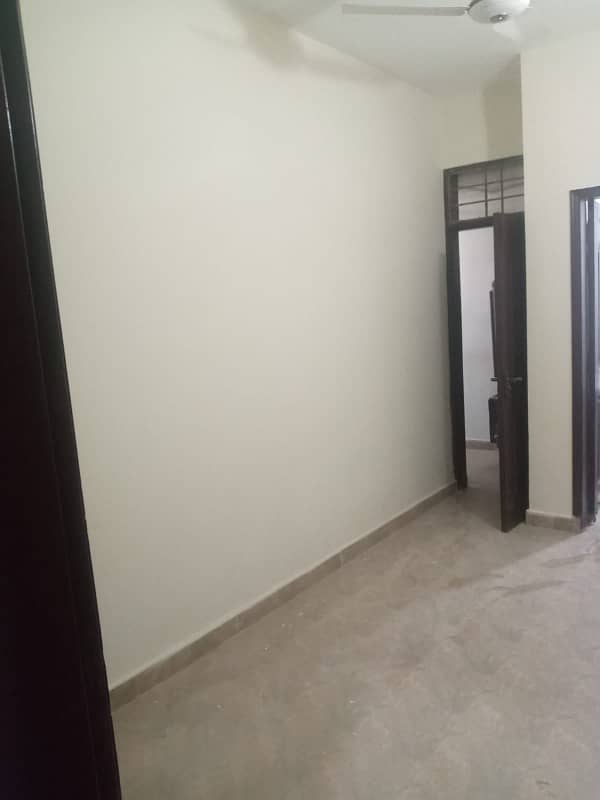 Flat For Sale In Askari 11 - B, Lahore 9