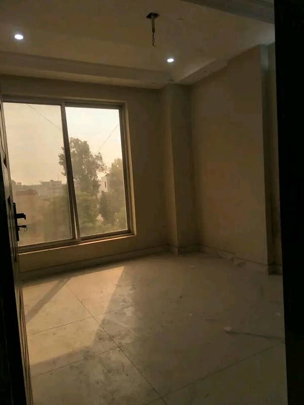 5 Marla Flat For Rent in Chinnar Bagh Raiwind Road Lahore 2