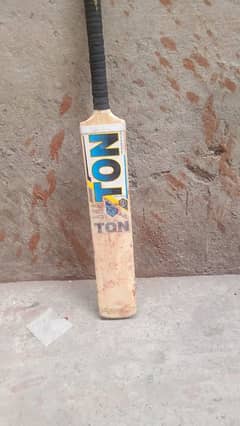 Hard ball bat . Ton company