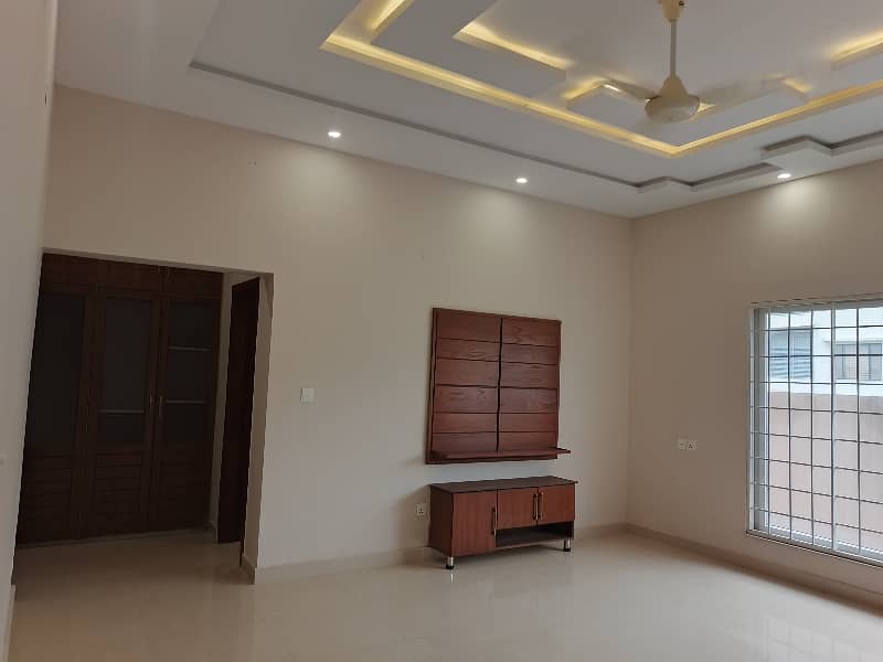 Brand New 1 Kanal House For Sale 8