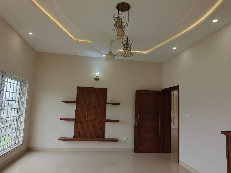 Brand New 1 Kanal House For Sale 18