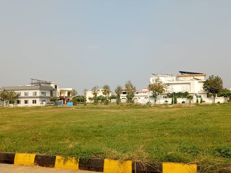 1 KANAL UPPER PORTION WITH SEPARATE GATE FOR RENT IN MPCHS F-17 ISB 44