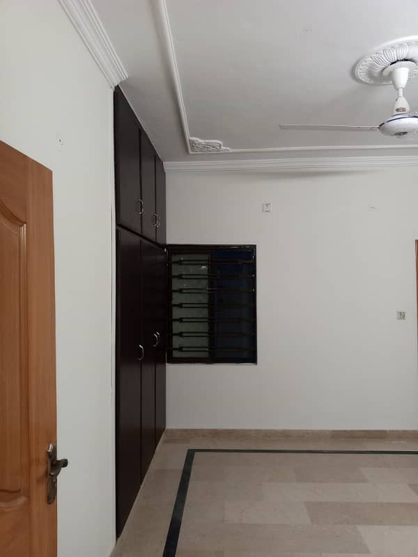 5 Marla first portion available for rent with water supply and seperate electricity meter 3