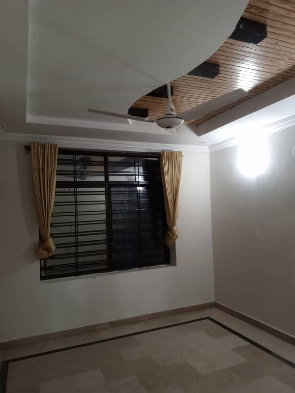 5 Marla first portion available for rent with water supply and seperate electricity meter 6