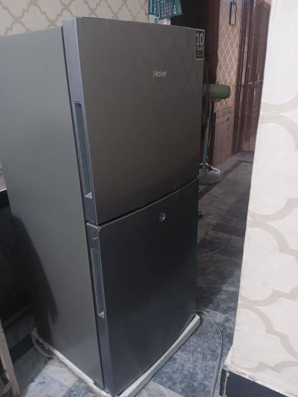 Haier Refrigerator HRF-216 5