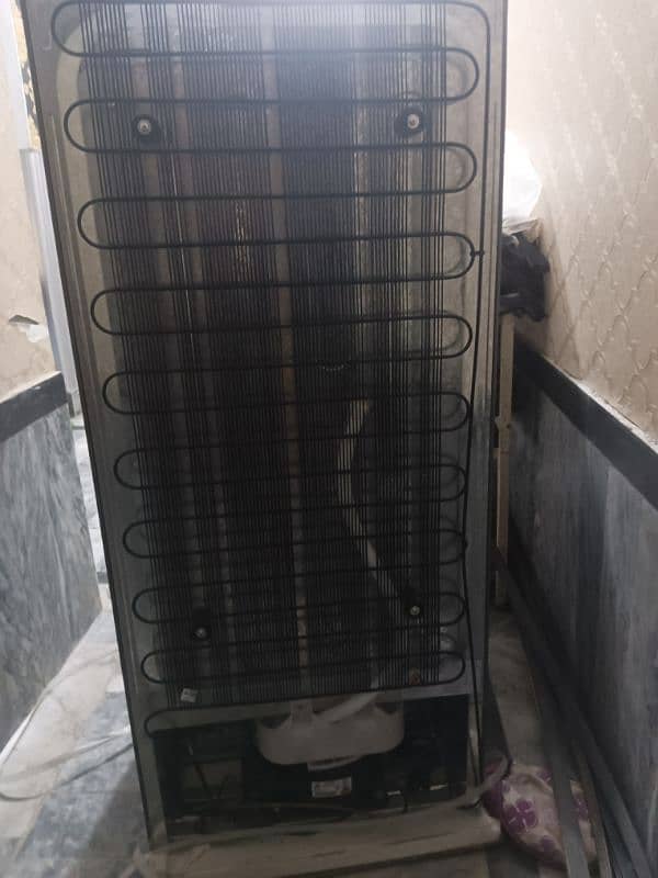 Haier Refrigerator HRF-216 9