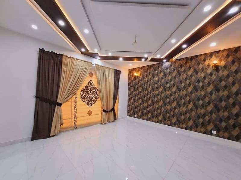 Final Rent 10 Marla Fabulous Upper Portion On Top Location For Rent In DHA Phase 1 Lahore 0