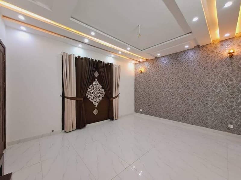 Final Rent 10 Marla Fabulous Upper Portion On Top Location For Rent In DHA Phase 1 Lahore 5