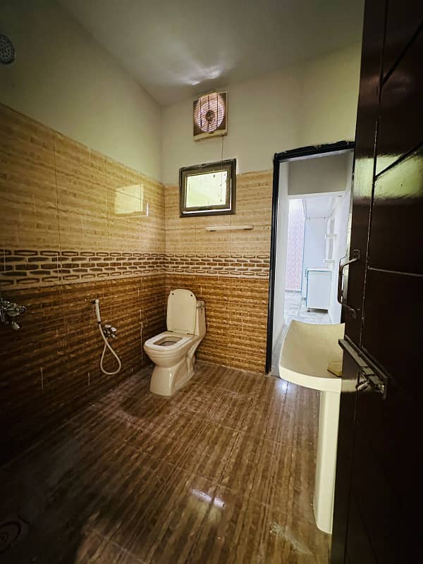 2 Bed Room Uper Portion in Gulraiz near Bahria Town 2