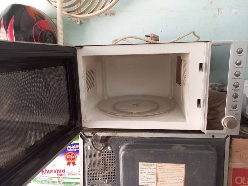 Dawlance Microwave Oven 4