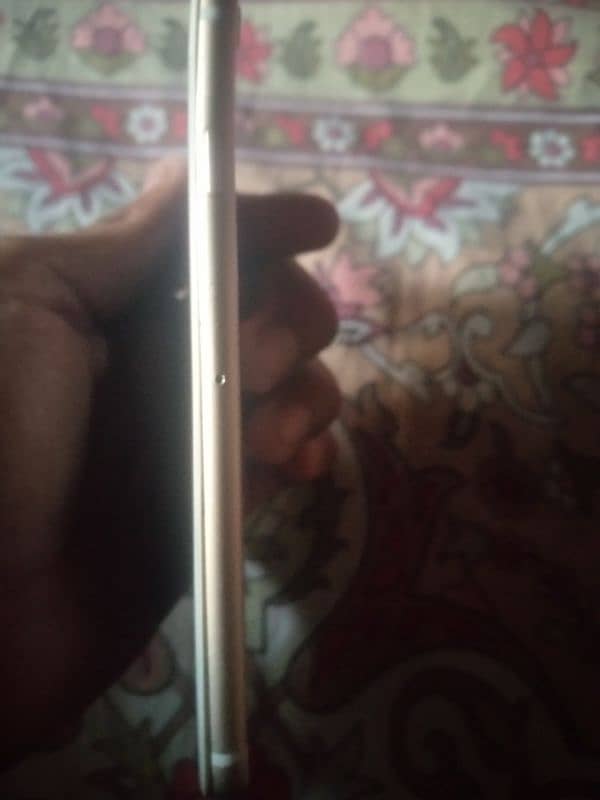 I phone 6s all ok he 64gb non pta finger disable 5