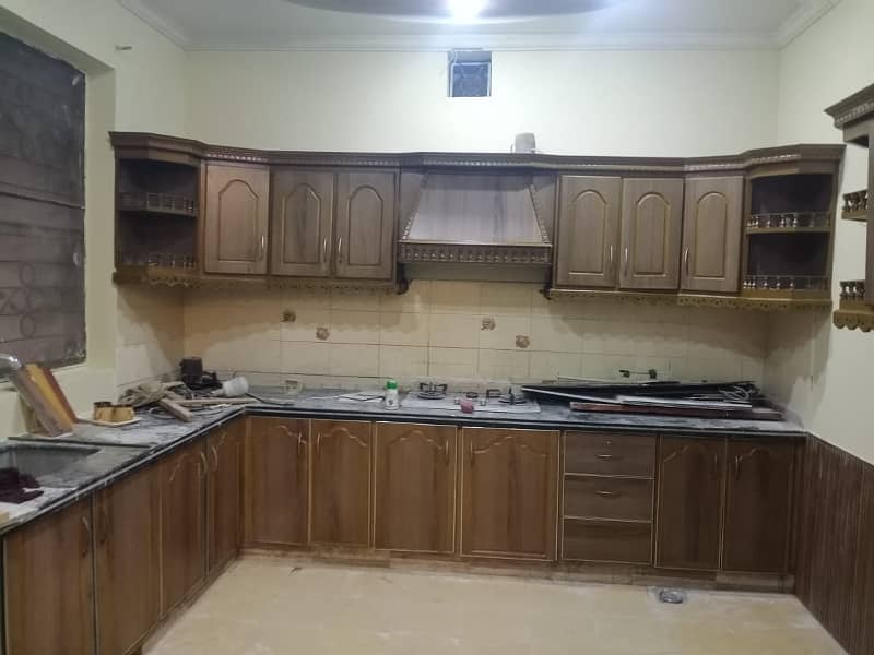 10 marla upper portion for rent in johar town for Family and female and bachelor Silent office (Call center + Software house) 2 bed attach bath / TV launch / Kitchen and Drawing room 7