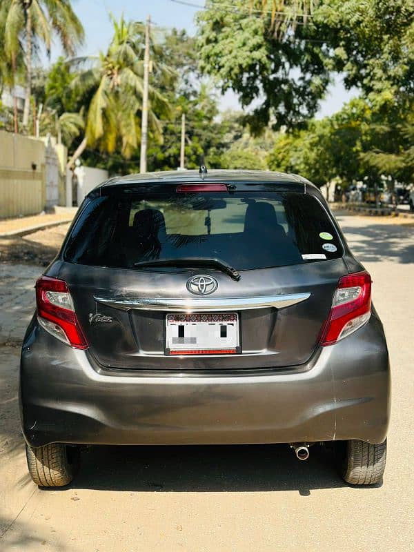 Toyota Vitz 2014 3