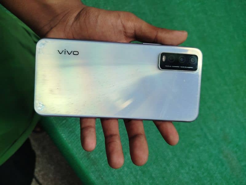 Vivo y20 1