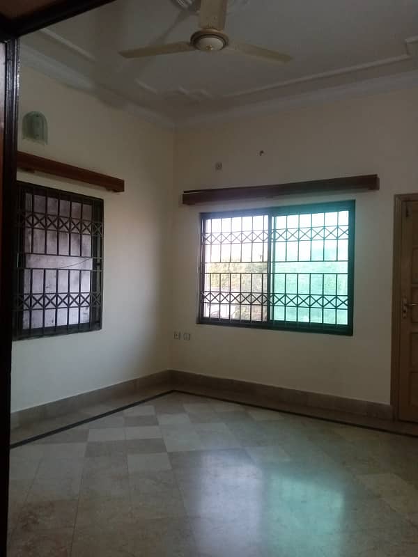 2nd floor 2 Bed( Momty) accomodation in Pwd Block-C Near Gourmet baker's 3