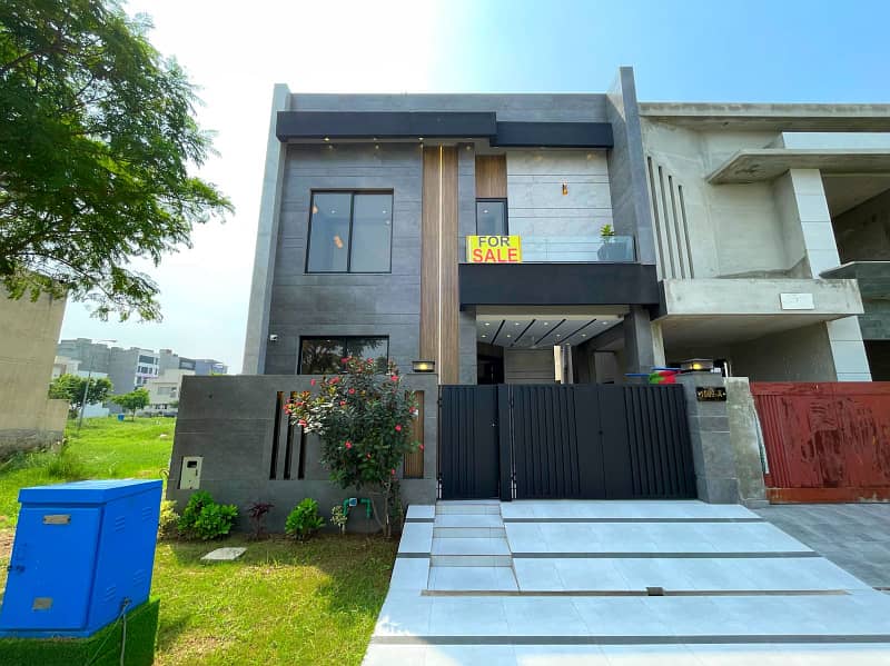 5 Marla Luxury House Available For sale In DHA Phase 9 Town Lahore 0