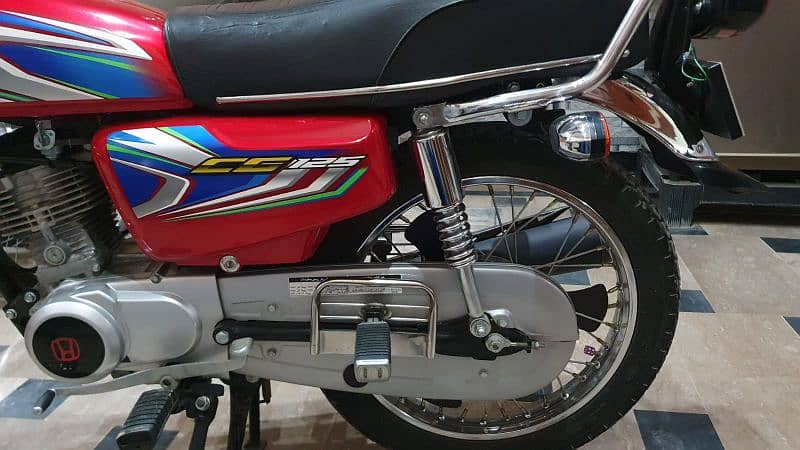 Honda CG 125 2022 all Punjab no 175 bilkul fnf  exchange possible 9