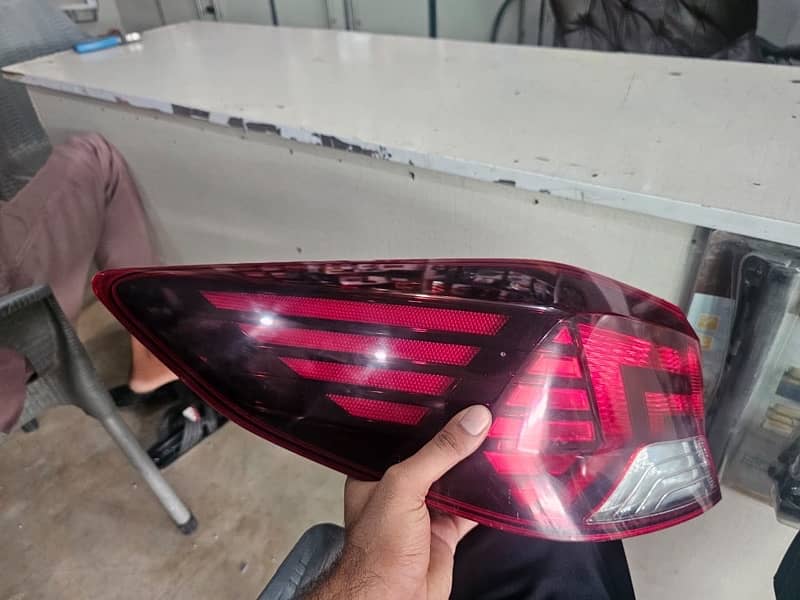 Elantra tail light 2020 model 1