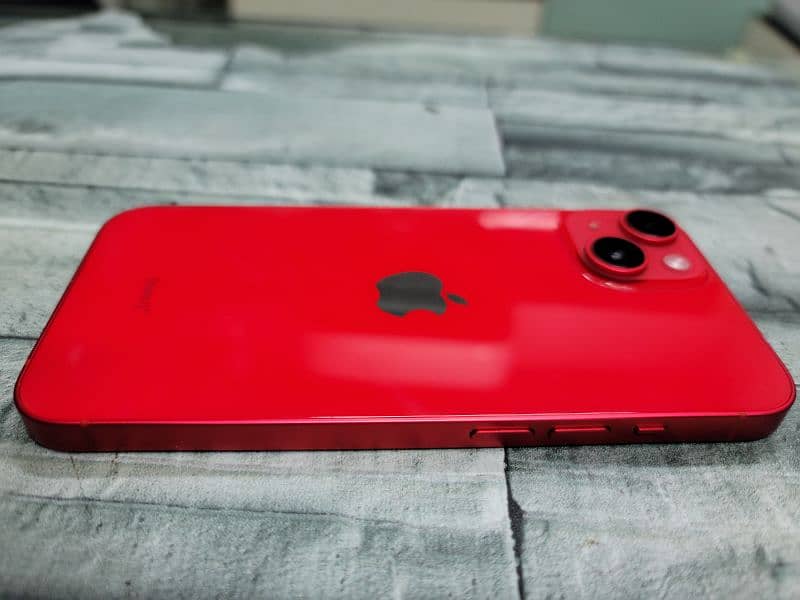 iPhone 14 (8GB RAM, 128GB Storage) - Red 6