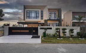 One Kanal Upper Portion Look Like New Luxury Bungalow For Rent Near Big Park In DHA Phase 6 0