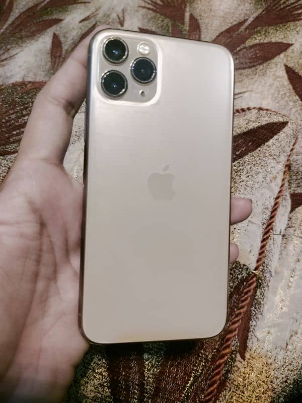 iphone 11 pro 2