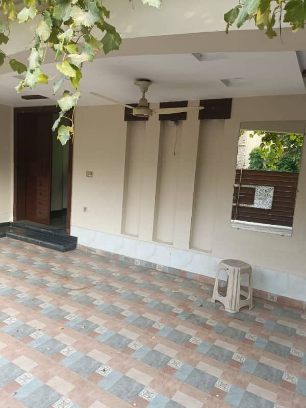 BRAND NEW 10 MARLAS HOUSE AVAILABLE FOR RENT SECTOR C BLOCK CC BAHRIA TOWN LAHORE 1