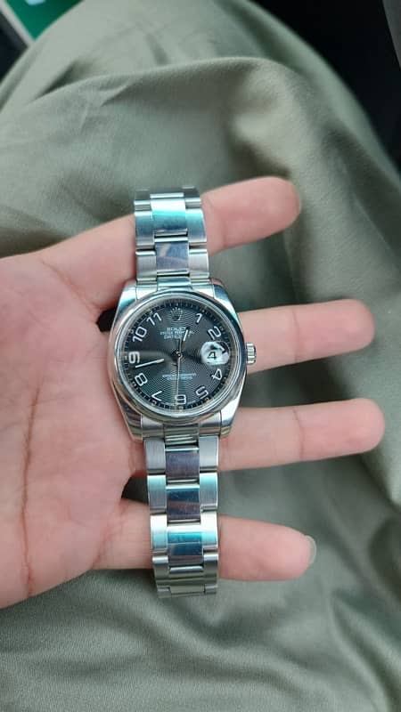 WATCH BUYER / Rolex Datejust Omega Speedmaster Cartier Santos Chopard 4