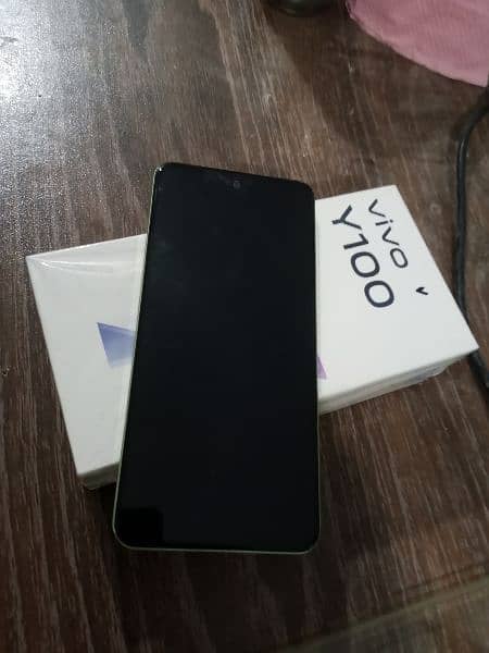 vivo y100 condition 10/10 7 months warranty 8/256 gb storage 4