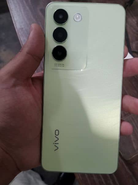 vivo y100 condition 10/10 7 months warranty 8/256 gb storage 6