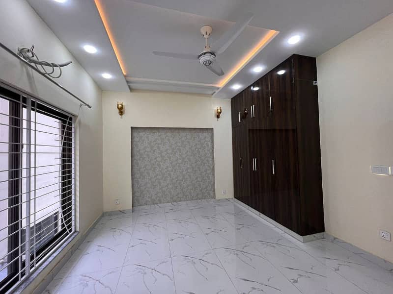 BRAND NEW 10 MARLAS UPPER PORTION AVAILABLE FOR RENT SECTOR C BLOCK GULMOHER BAHRIA TOWN LAHORE 9