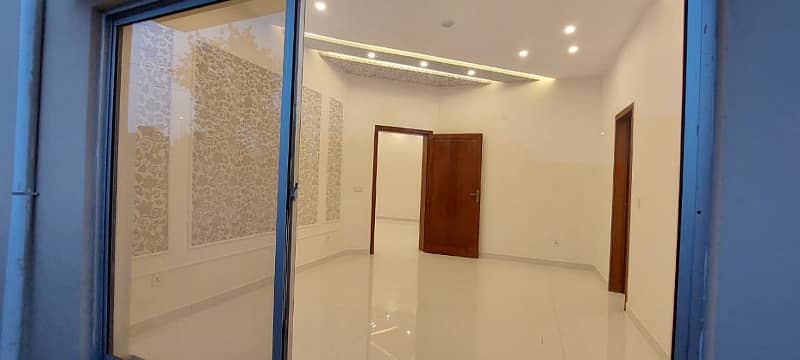 BRAND NEW 10 MARLAS HOUSE AVAILABLE FOR RENT SECTOR C BLOCK JASMINE BAHRIA TOWN LAHORE 21