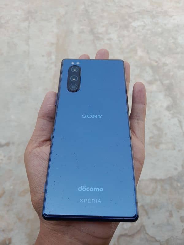 Sony Xperia 5 6