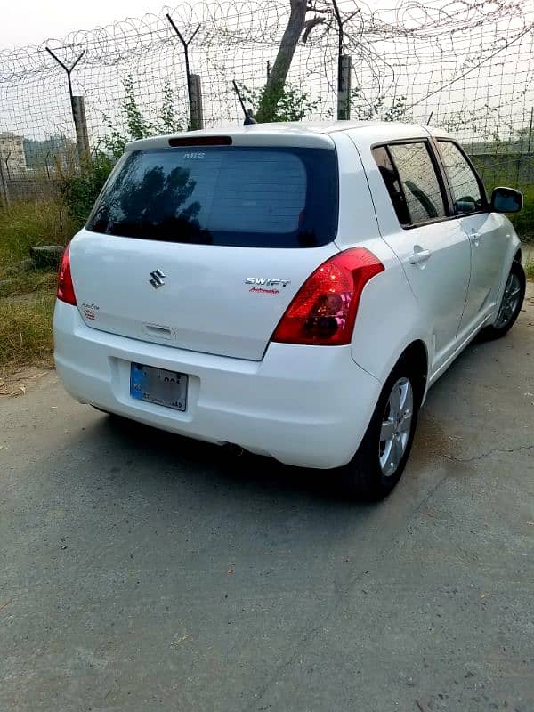 Suzuki Swift 2018 13