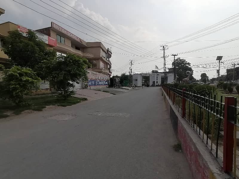 Residential Plot Of 1 Kanal Is Available For sale In Marghzar Officers Colony 11