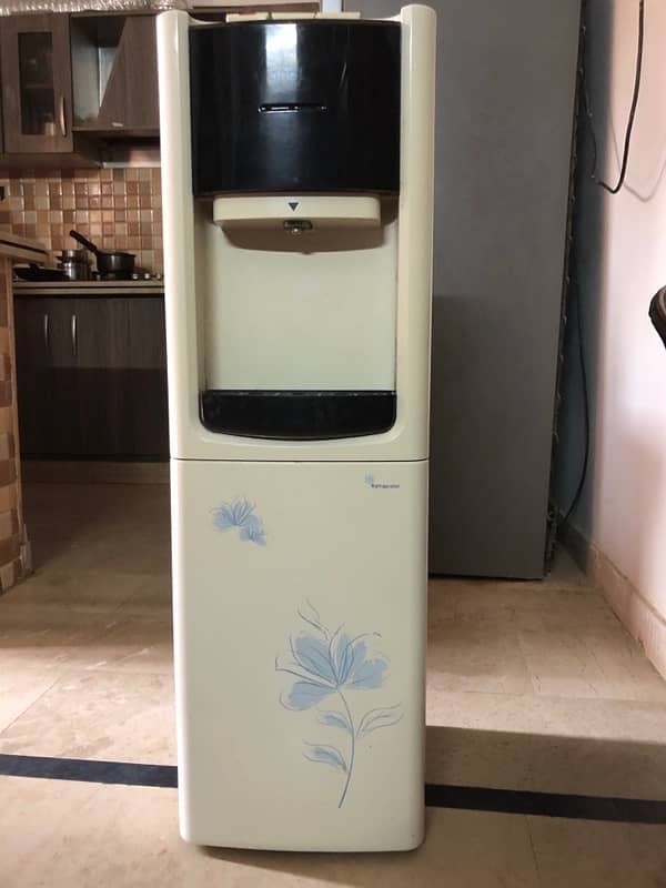 TCL WATER DISPENSER 0