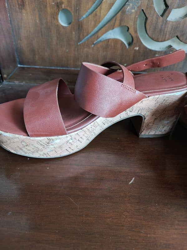 women's sandals size 10/40 1