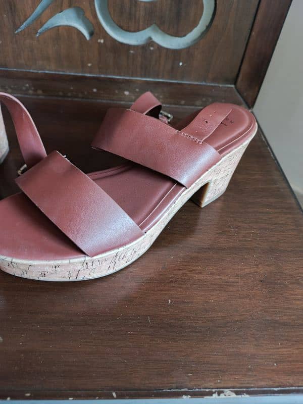 women's sandals size 10/40 3