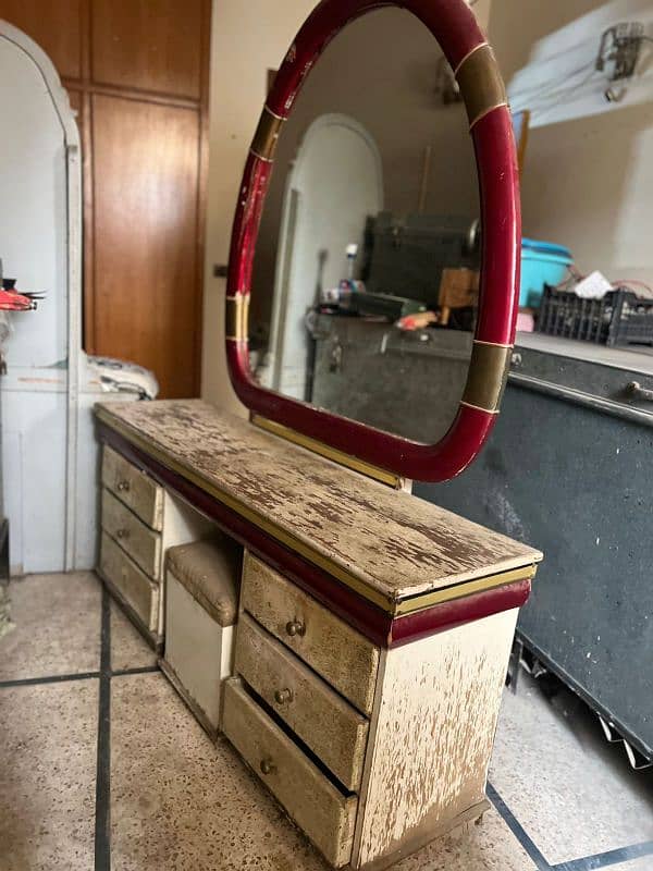 wood dressing table 1