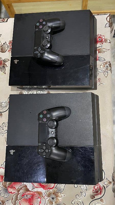 2 Playstation 4 with wireless controller 0