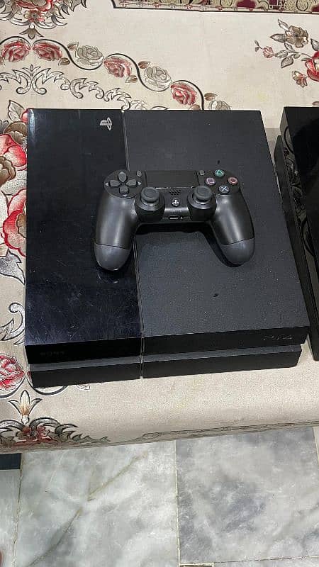 2 Playstation 4 with wireless controller 1