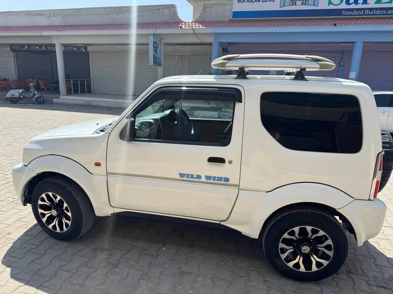 Suzuki Jimny 2011 1