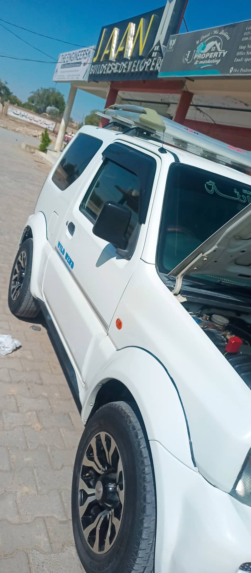 Suzuki Jimny 2011 17