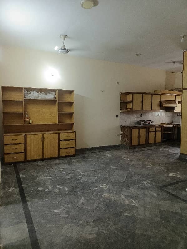 G-11 Real Pics Size 25 - 50 House For Sale Near Main Road And Markaz 1