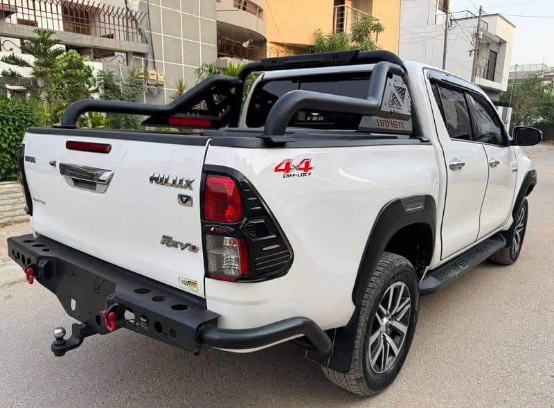 Toyota Hilux 2021 10