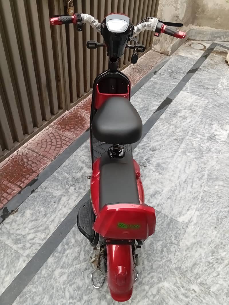 Yj Future INDUS Electric SCOOTER 3