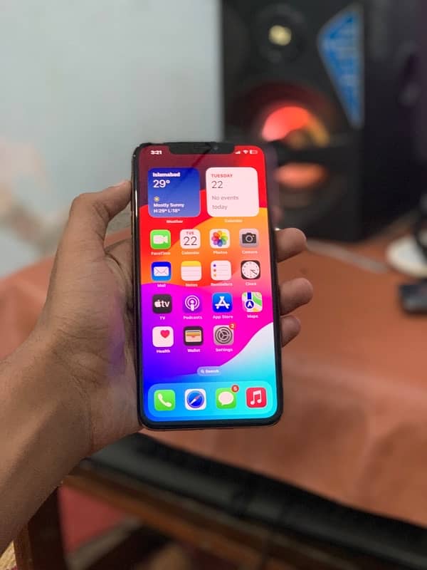 Iphone xs max 64gb pta aproved Exchange possible 4